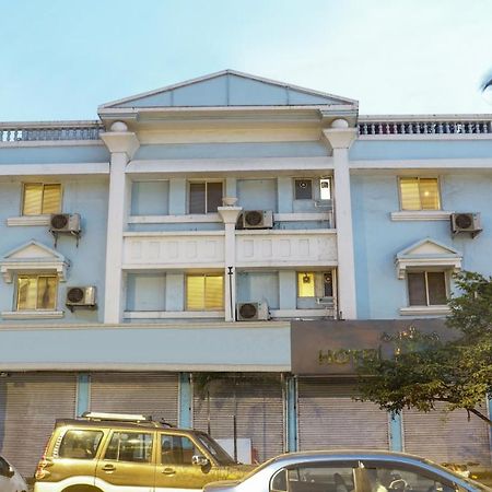 Treebo Trip Meadow Inn Bombaim Exterior foto